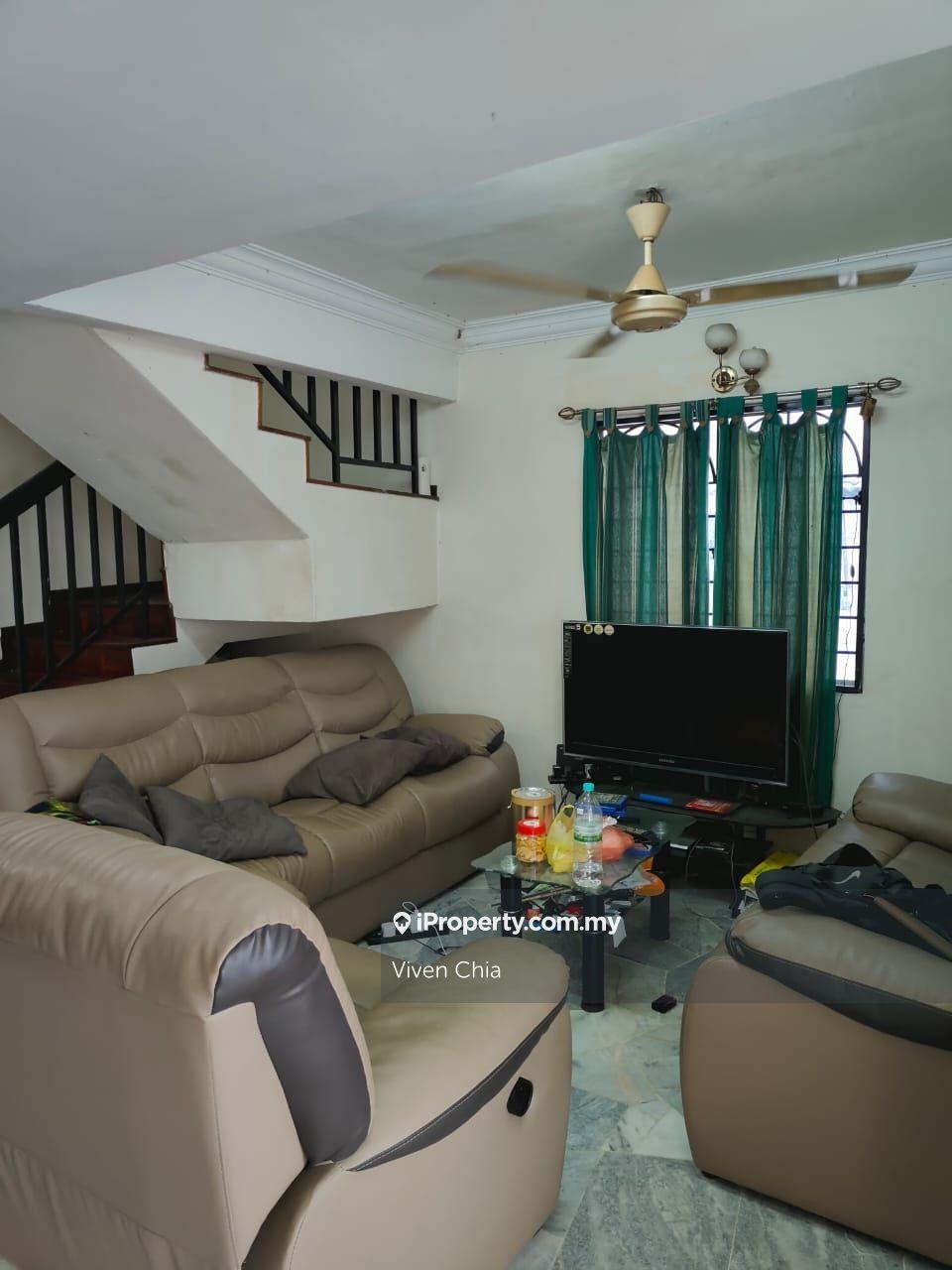 2 Storey Link House ( Endlot) for Sale with well maintained
