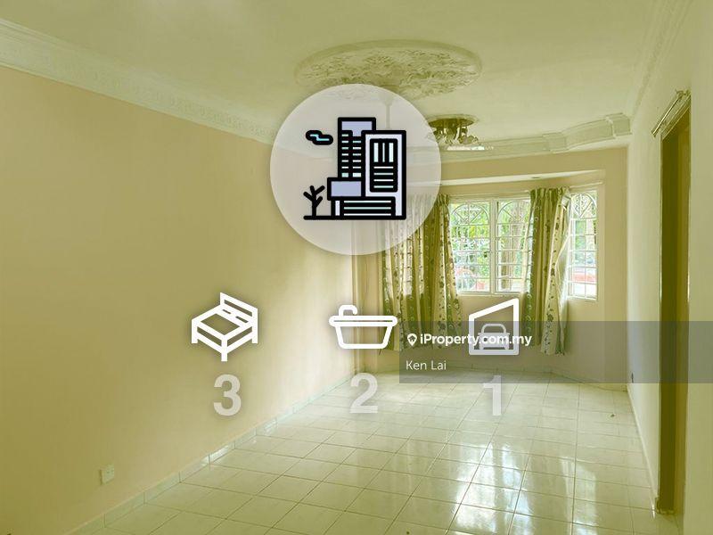 Ground Floor Impian Apartment Damansara Damai Selangor for Sale