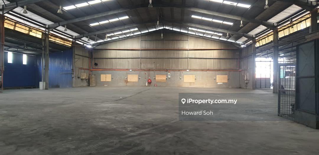 Bungalow Factory/warehouse for rent, good location