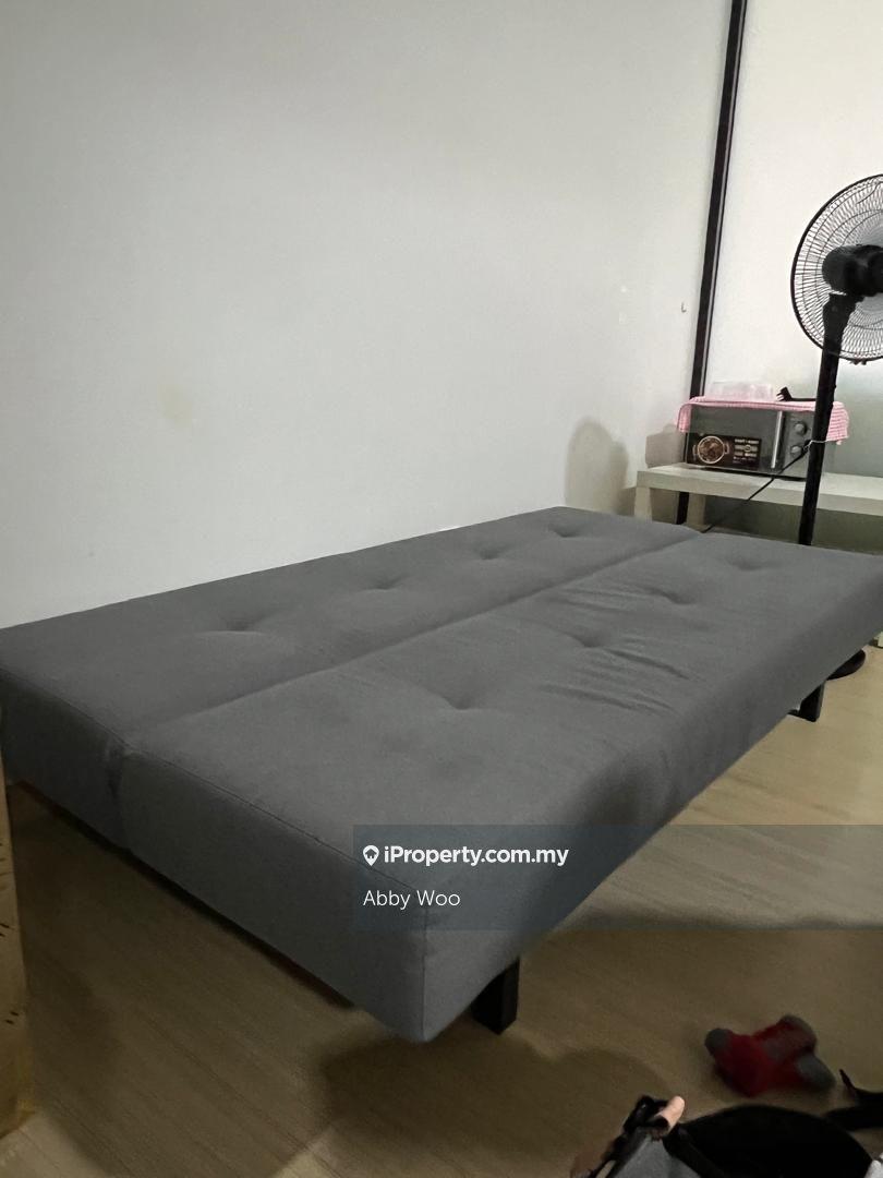 D'sara Sentral MRT Sungai Buloh ( furnished 1 room 1 bath 1 park)
