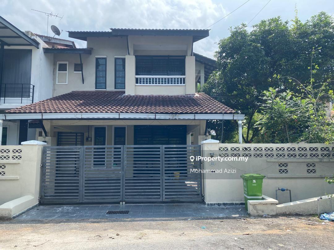 Endlot Double storey semid Astana permai fully furnished open title