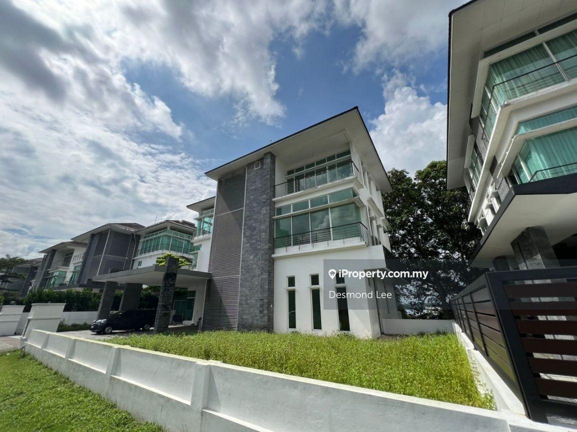Jln Straits View 8 Danga bay bungalow for sale