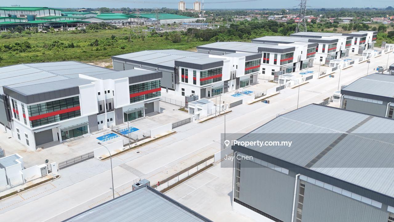 Brand New Semi-D Factory @ Banting For Rent