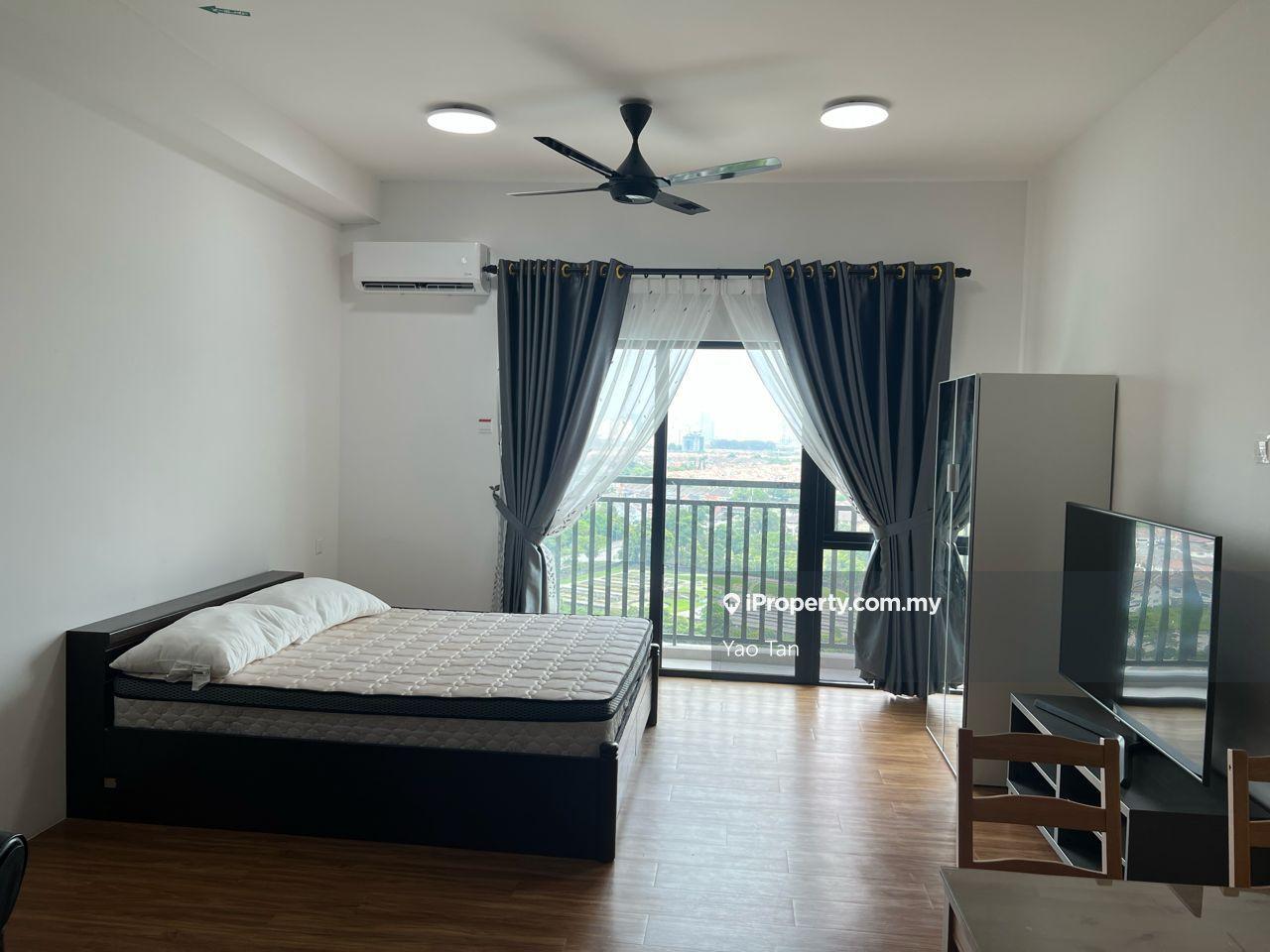 High Floor & Fully furnished