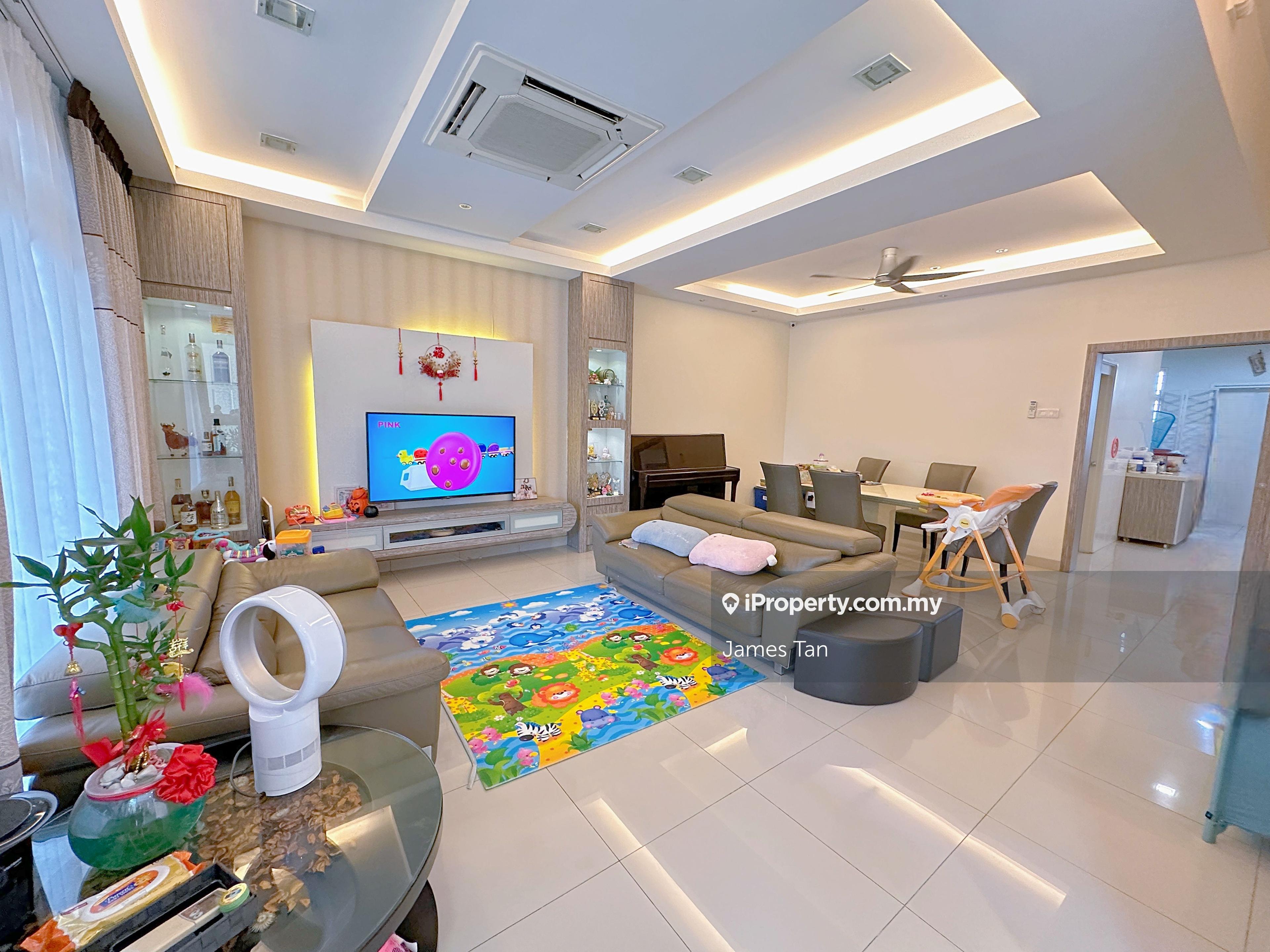 Renovated 2 Storey Good Condition Gated Guarded Great Community