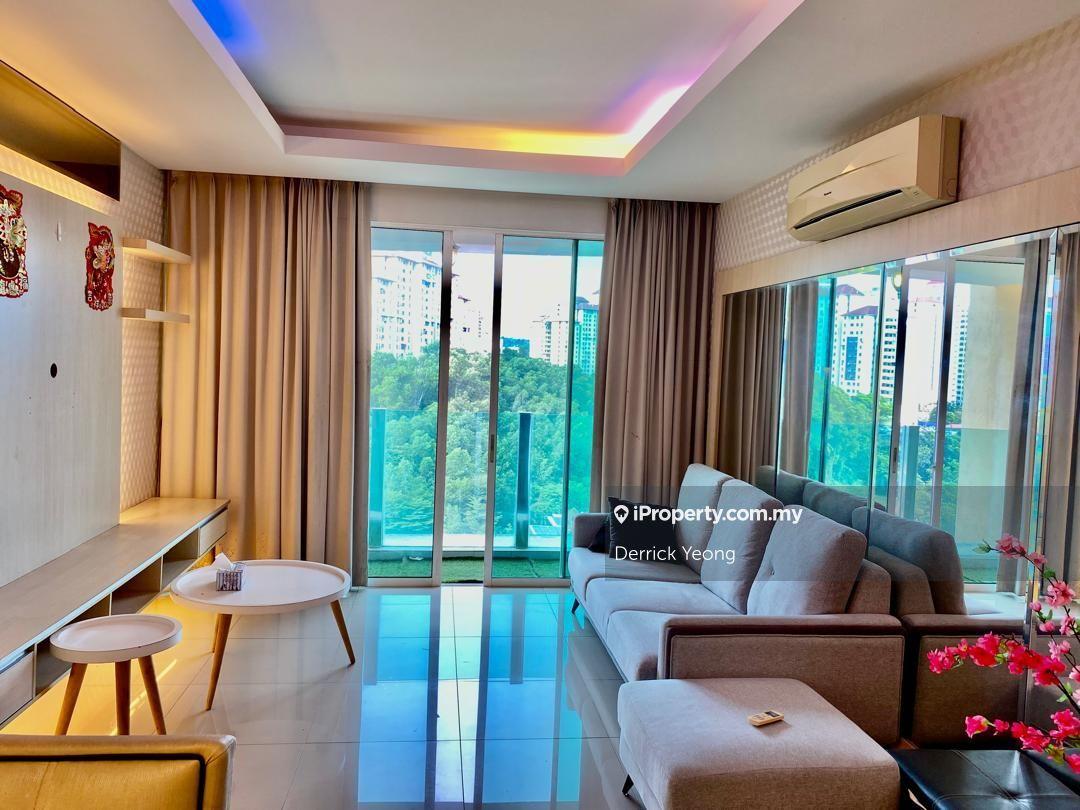 Renovated fully furnished unit near lrt station bandar kinrara puchong