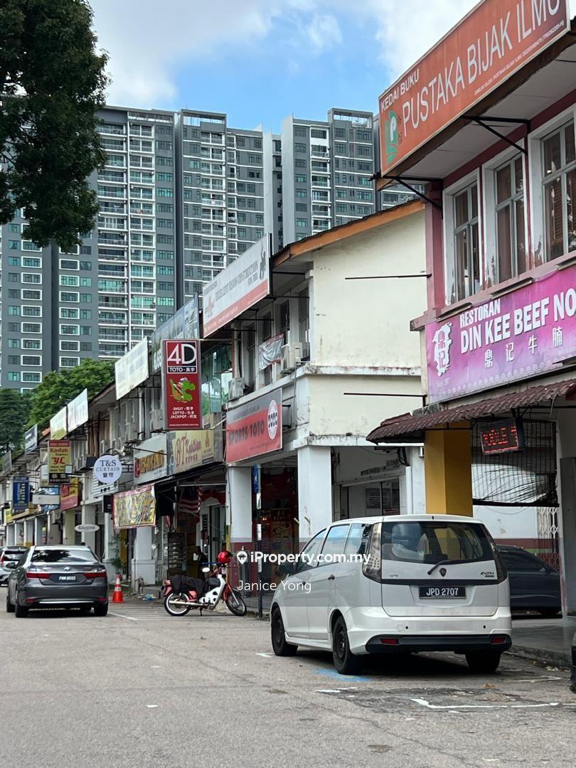 Facing Main Road