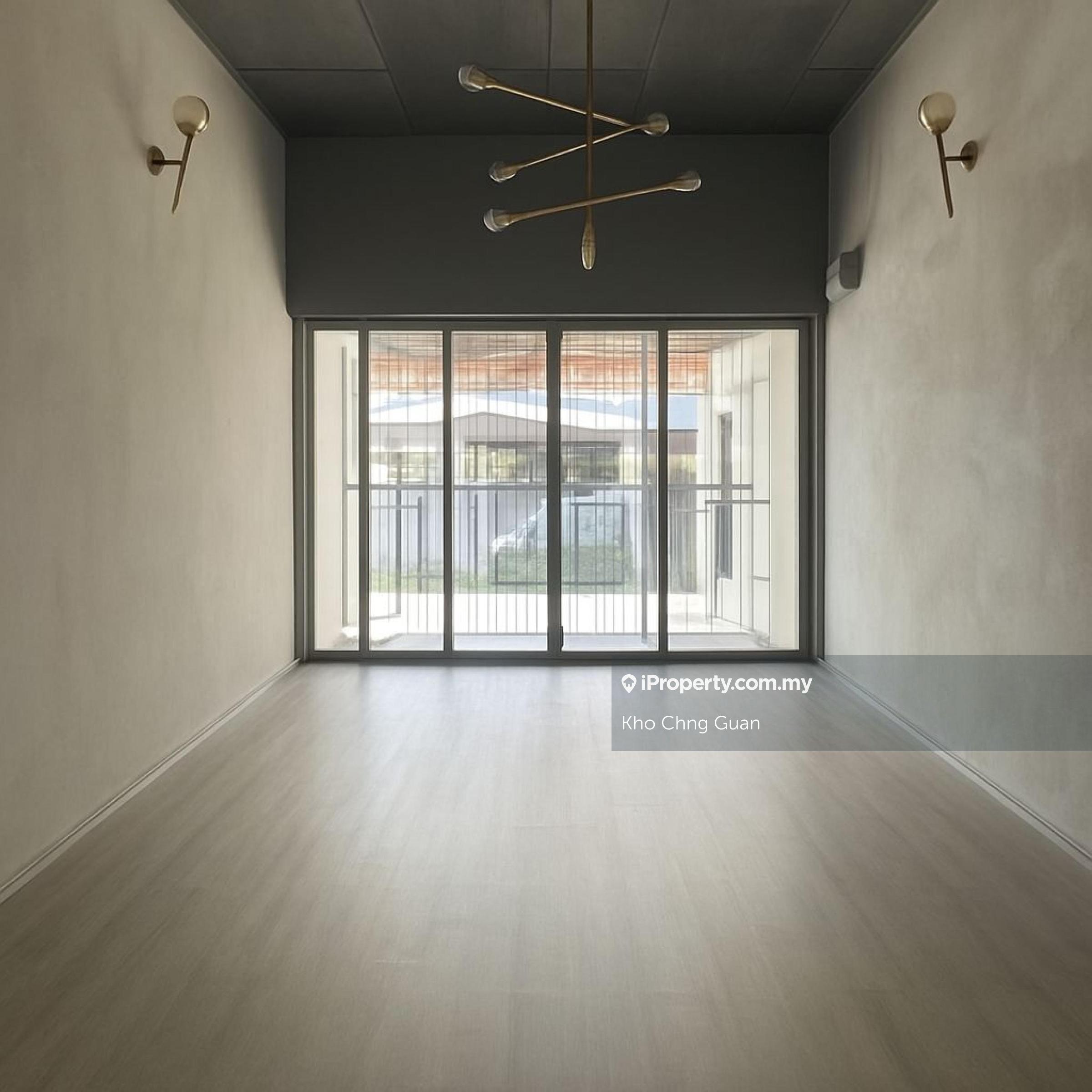 Taman Cheras Jaya Back Extended Renovated Kitchen Cabinet For Sale