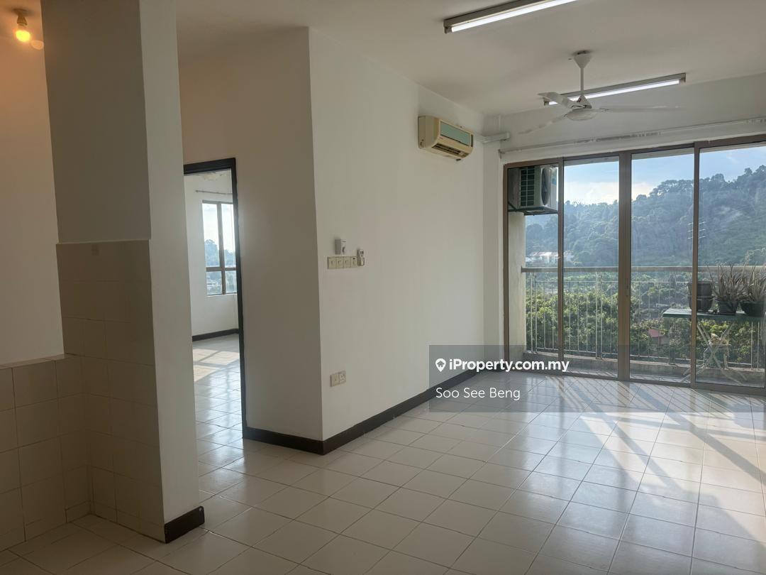 Ritze Perdana, Block C, Middle floor facing Asli view