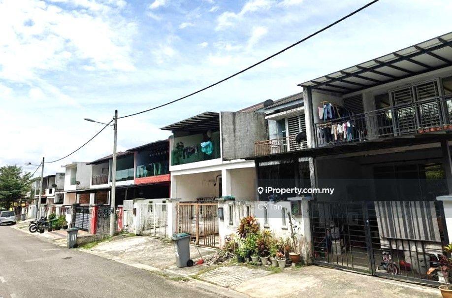 Taman Scientex, Senai Double Storey Terrace House, 18x65ft, Well Condi