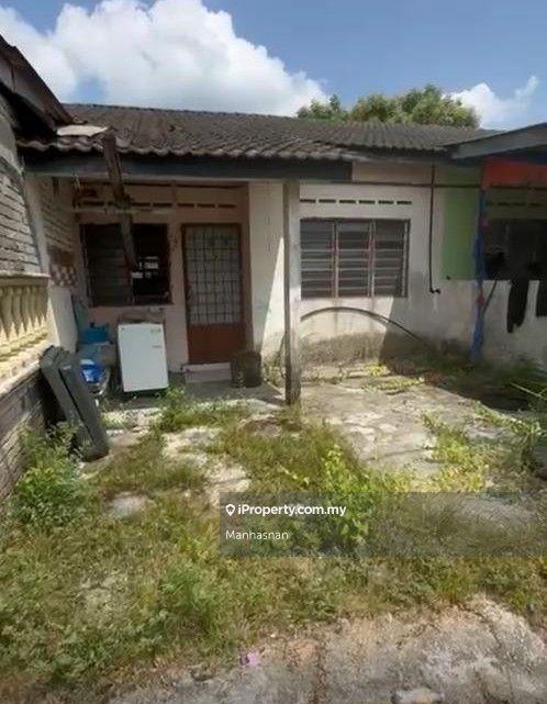 Rumah untuk dijual teres setingkat @ Taman Seri Mahkota, Kuantan,