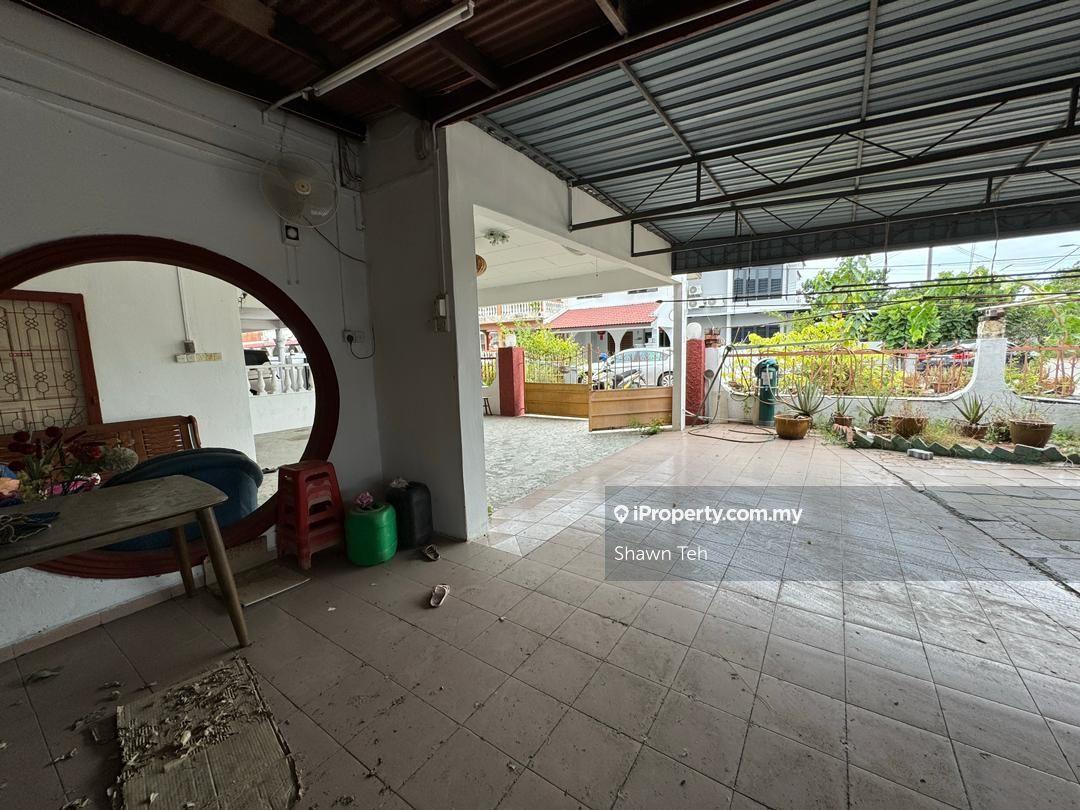 Freehold Kampung Lapan, Corner lot, 2 storey terrace house