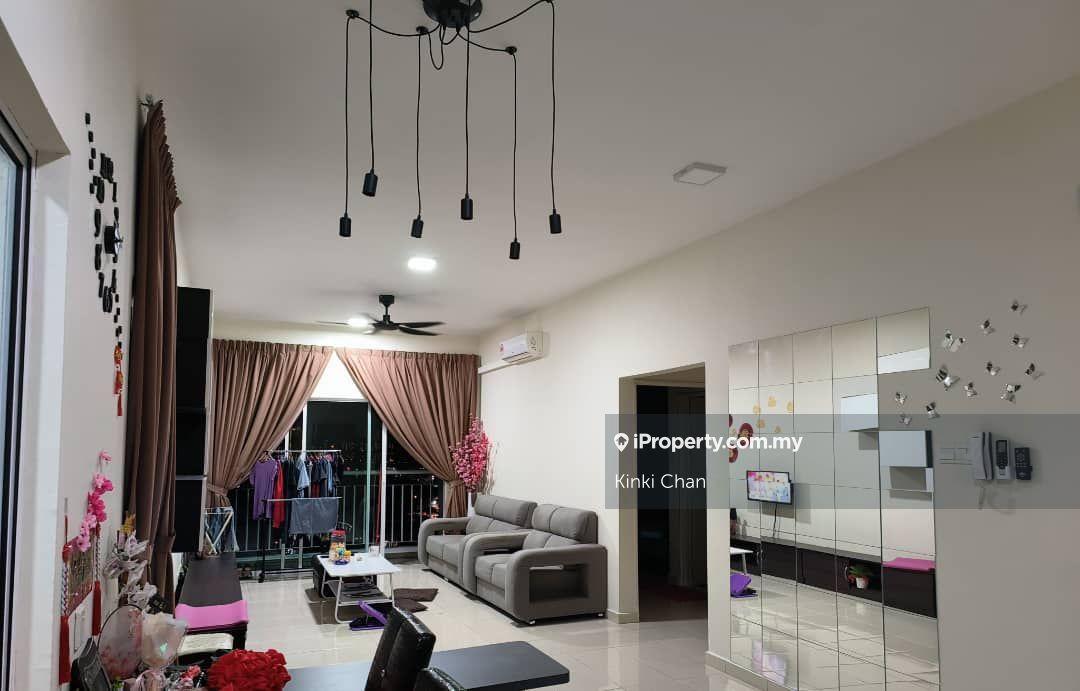 Semi d corner condo, low density, fully furnished