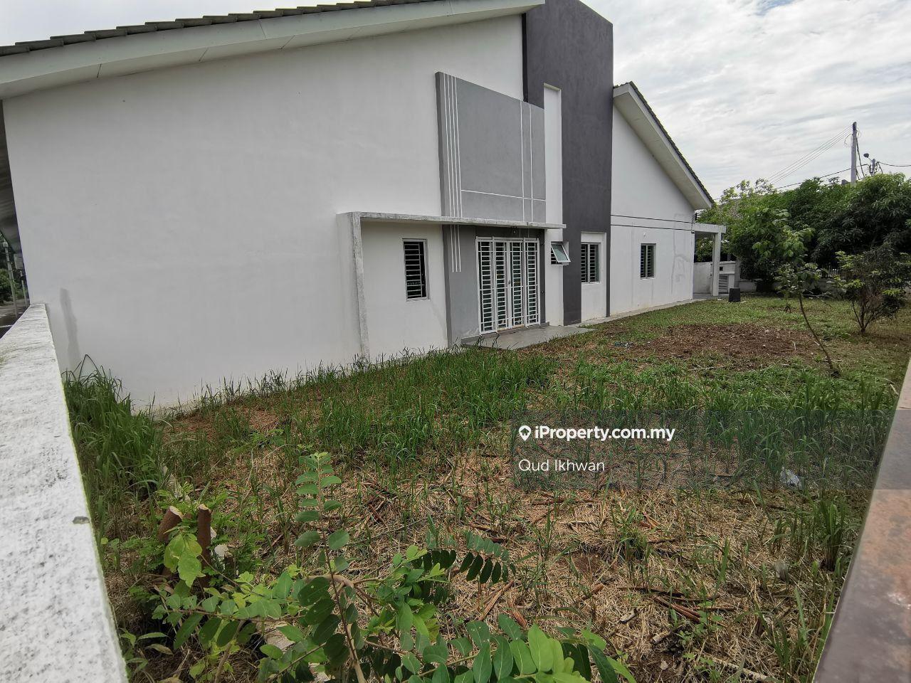 Corner unit Single storey terrace Taman Lestari Mewah Dengkil