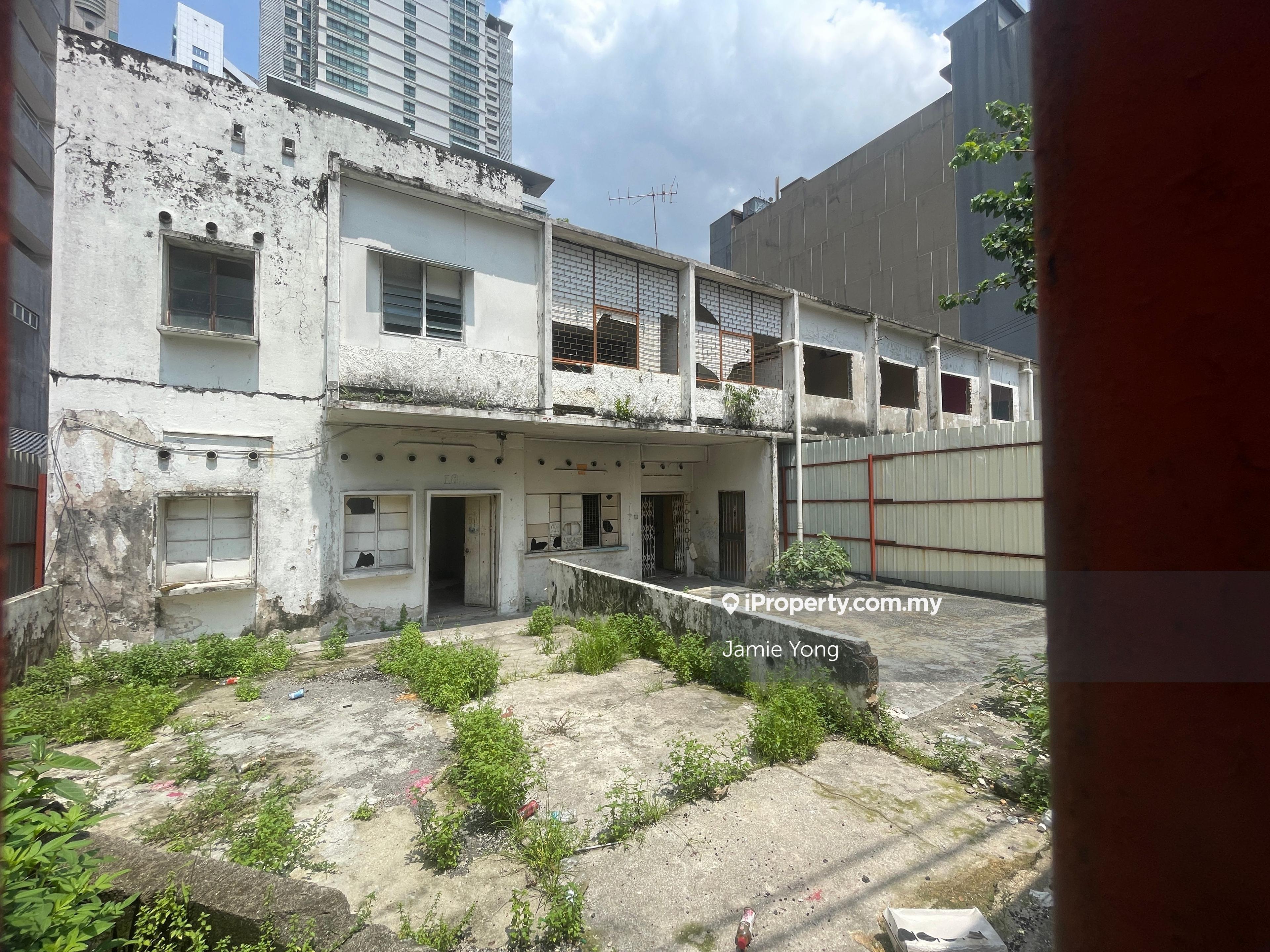Bukit Bintang 2 sty shop lot 40x100 end-lot with building and land 