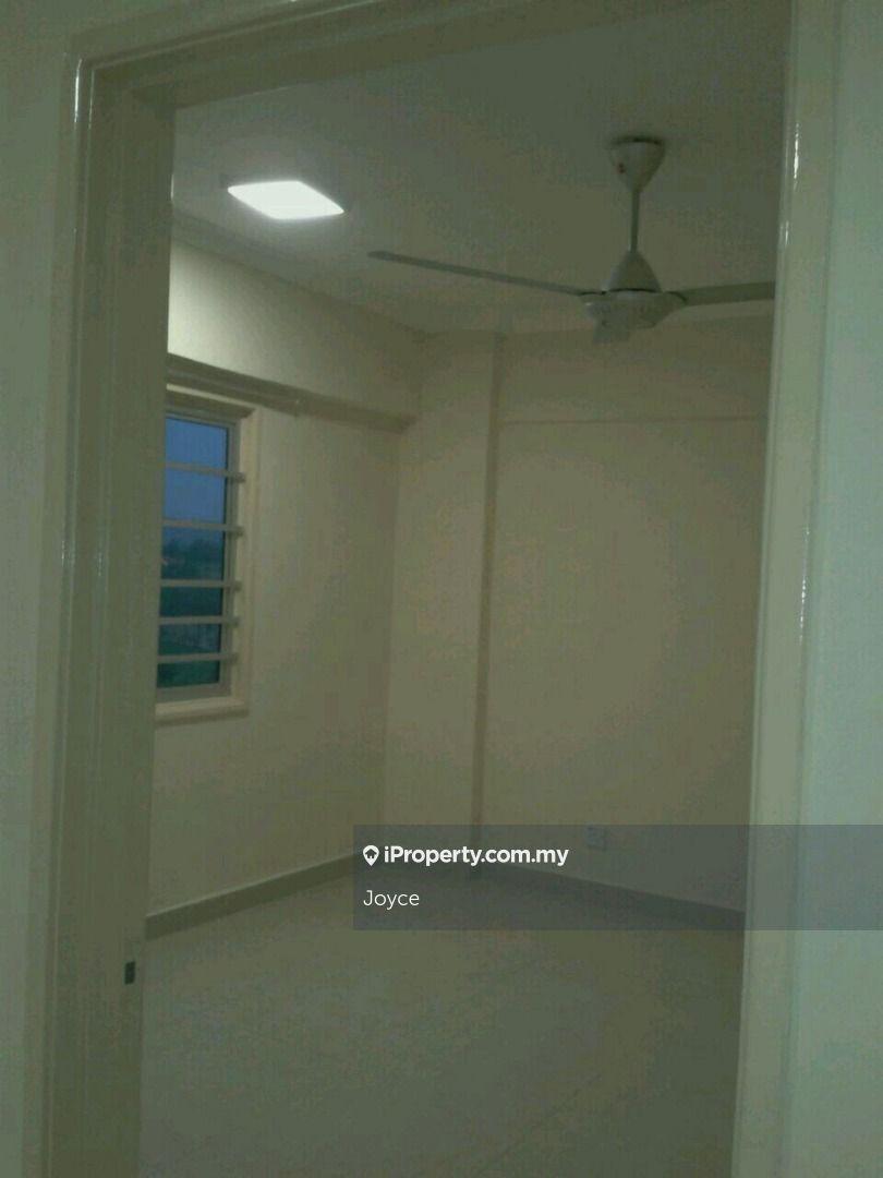 Partly furnish unit for sell
