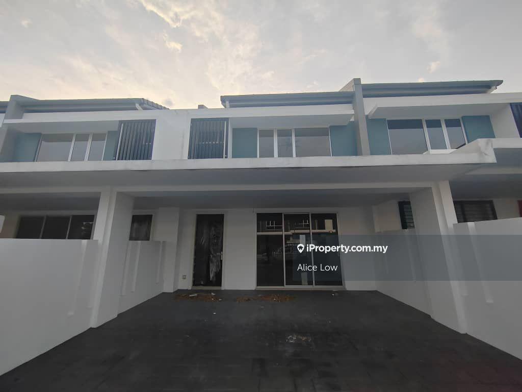2 Storey Terrace, New Condition, Basic Unit, Gated Guarded, View!