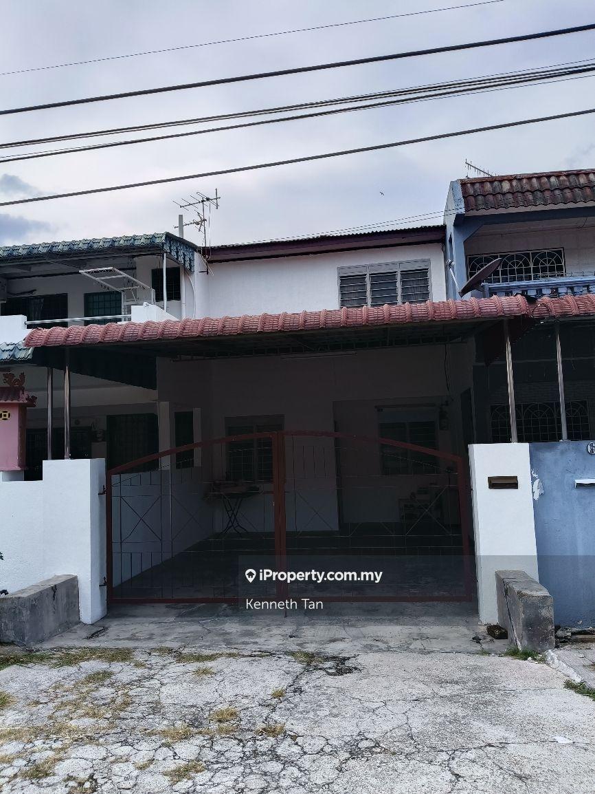 Double sty terrace @ Pekan razaki, ipoh