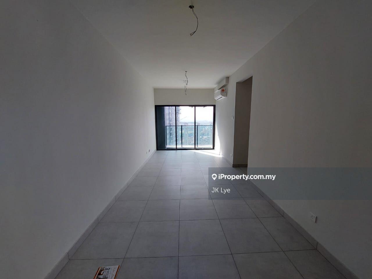 Limited Unit with 2 carpark & Walking distance to MRT