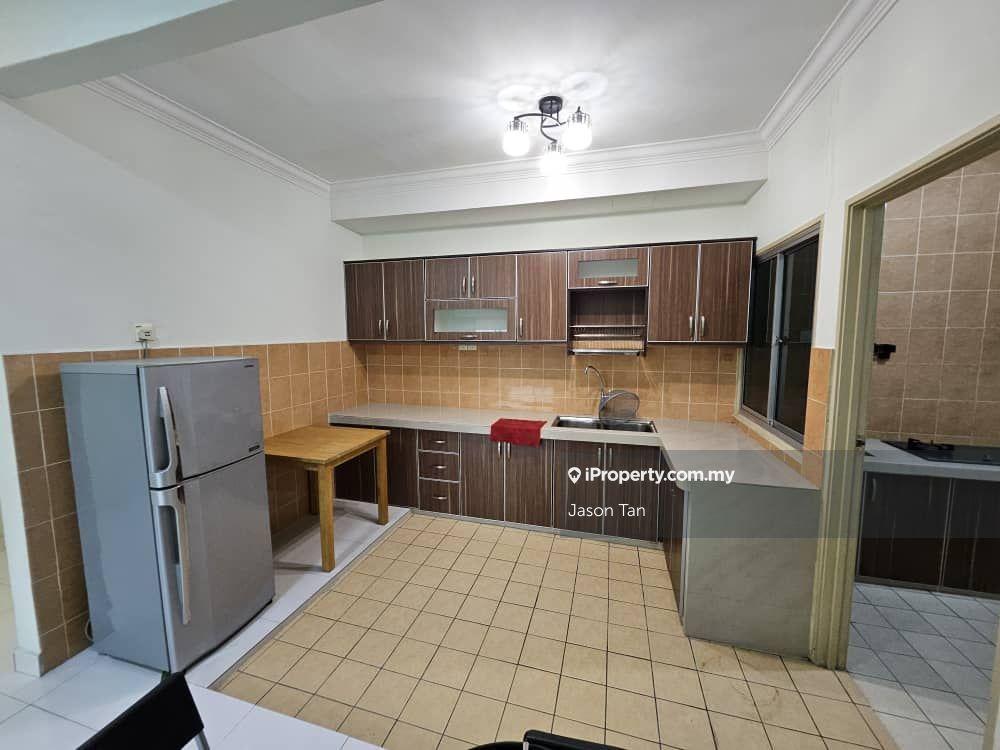 Villa Pavilion, Bukit Serdang, Renovated, Wet & Dry Kitchen, Freehold