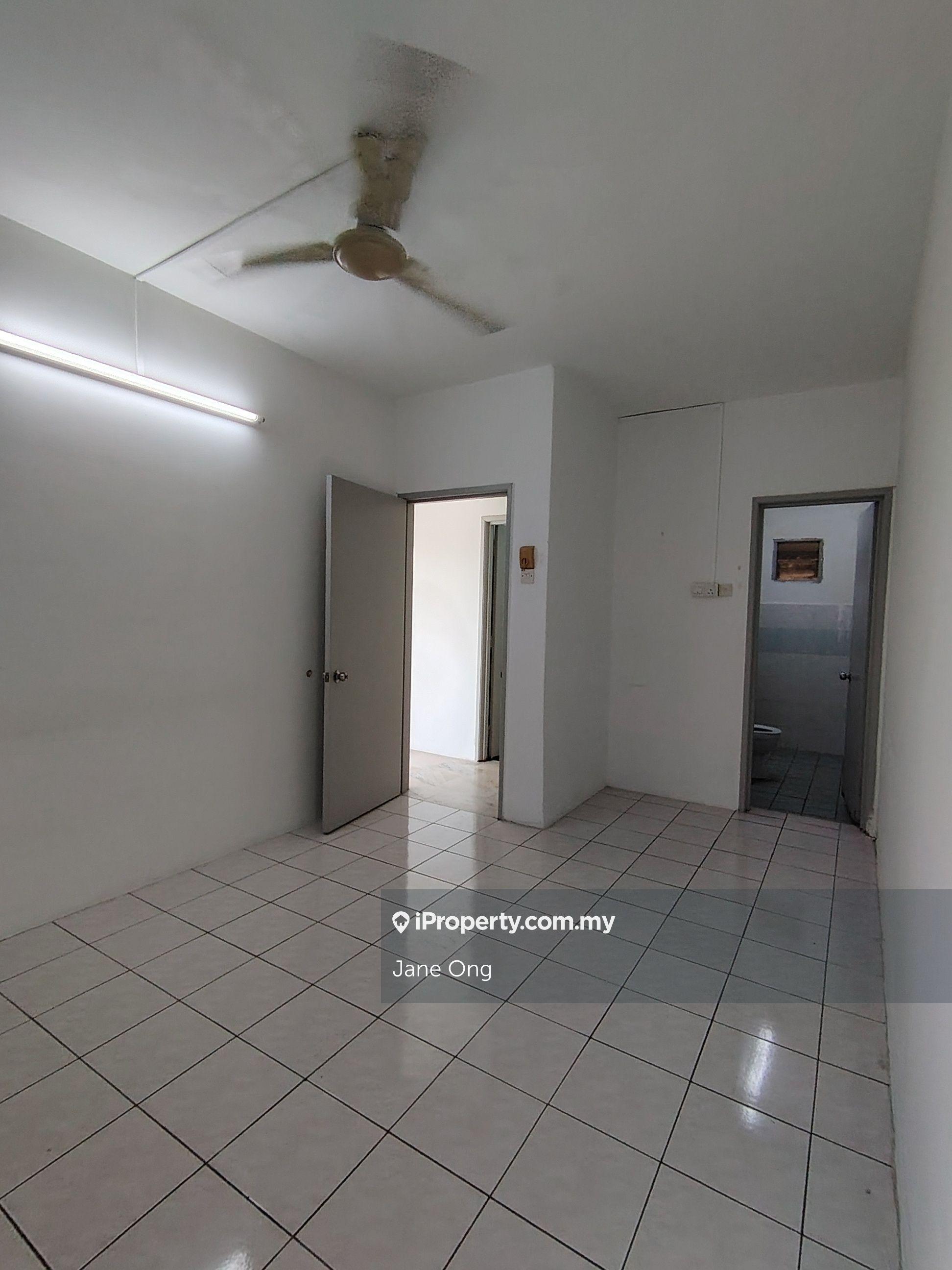 Seri kembangan, Taman Equine, desaminium for sale