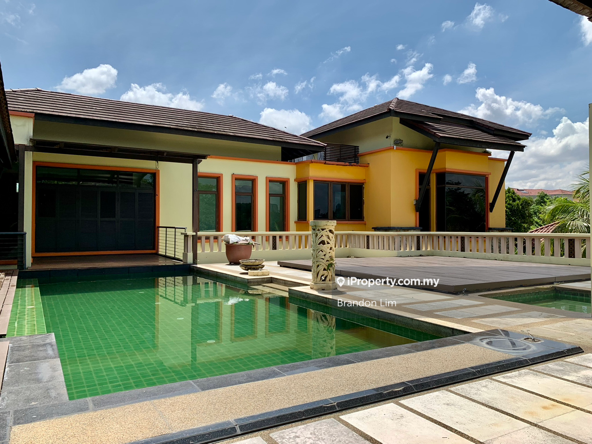 Luxurious Resort-Style Bungalow with Breathtaking Views