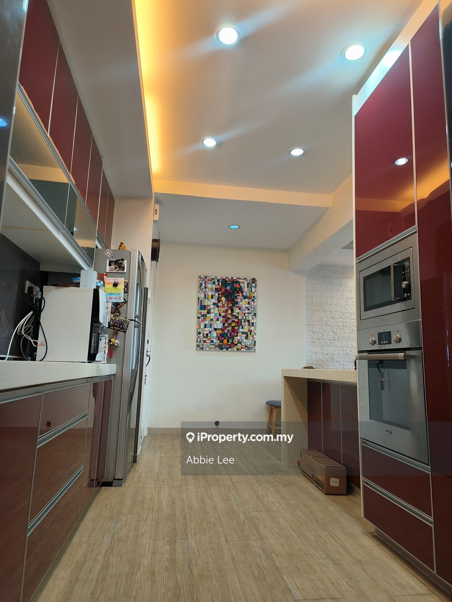 Fully Furnished with unblocked view, bus to Apu Bukit Jalil