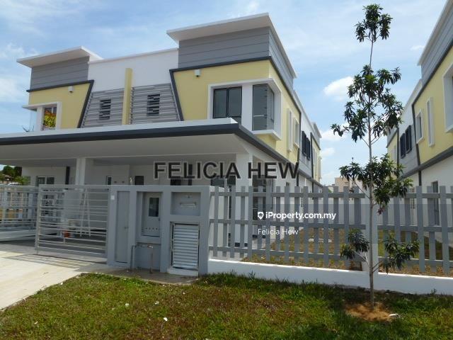 Semi-D house for Sale
