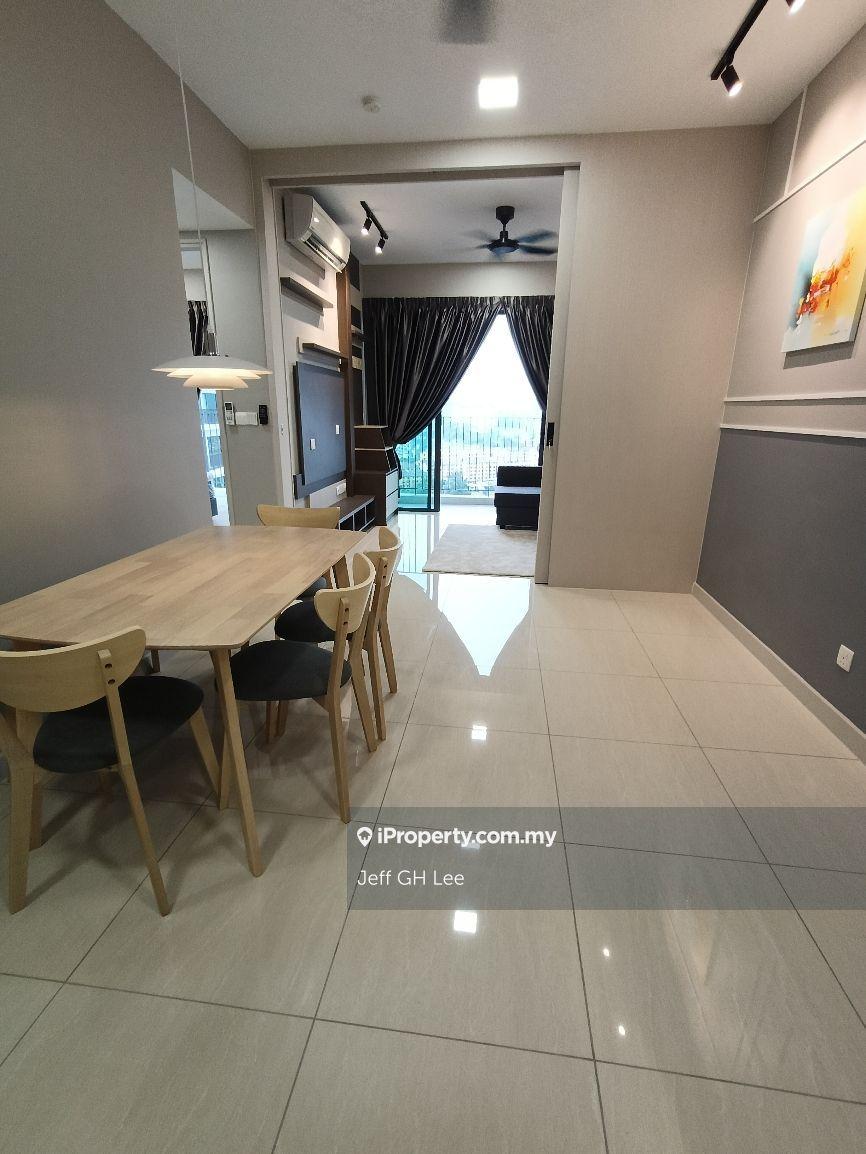 Premium Unit, Free Stay For 7 Days, Living Room n Bedroom with Balcony