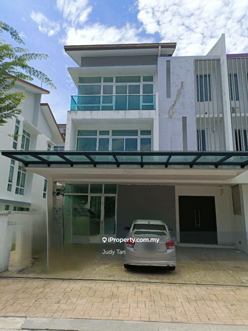 3 Storey Semi-D House for Sale 