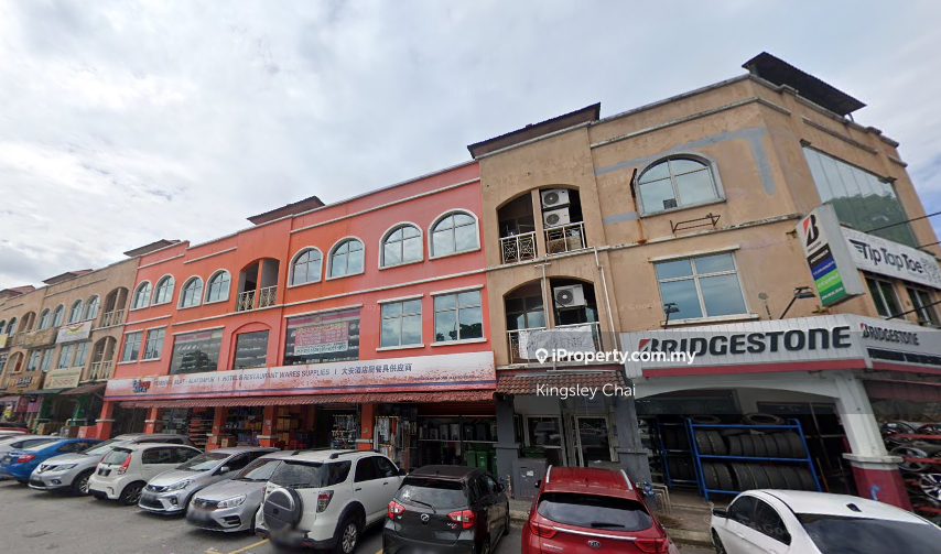 3 Storey Shop Lot Facing Road