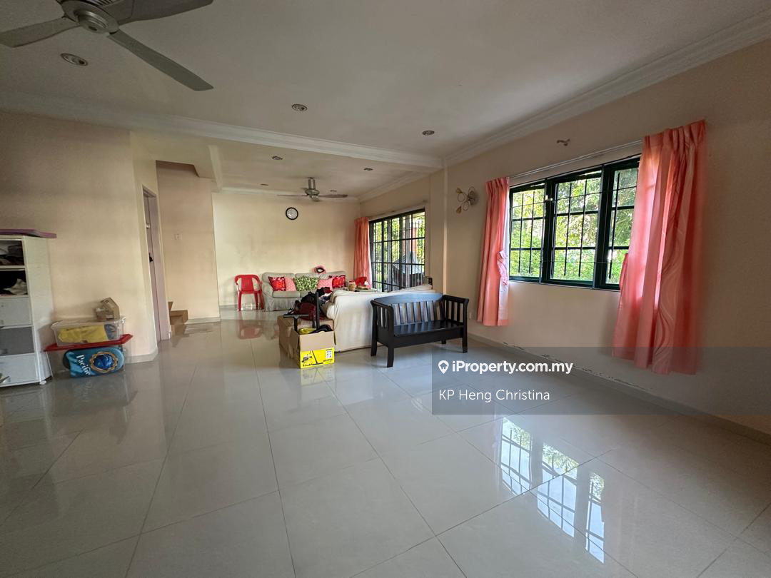 Cheras , Batu 9 Jalan Suadamai double storey semi D for sale 