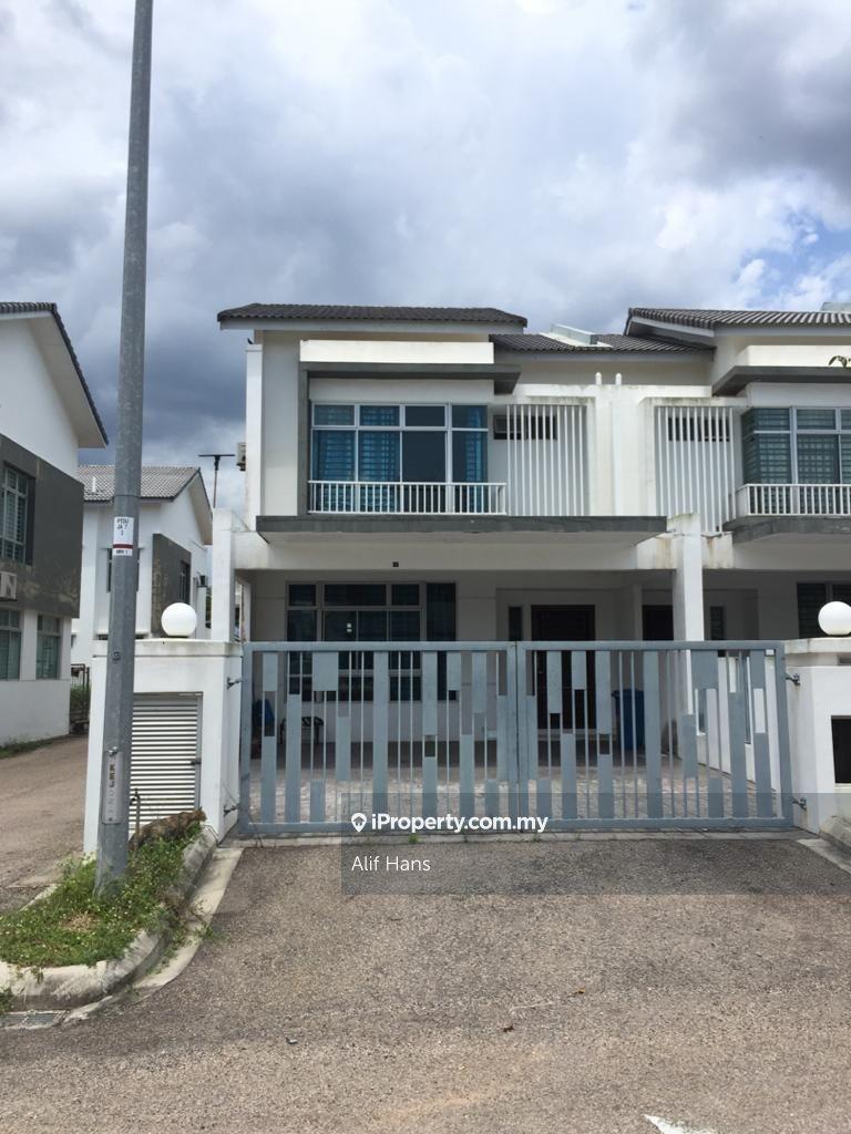 Double Storey End Lot @ Jalan Akasia Taman Desaru Utama
