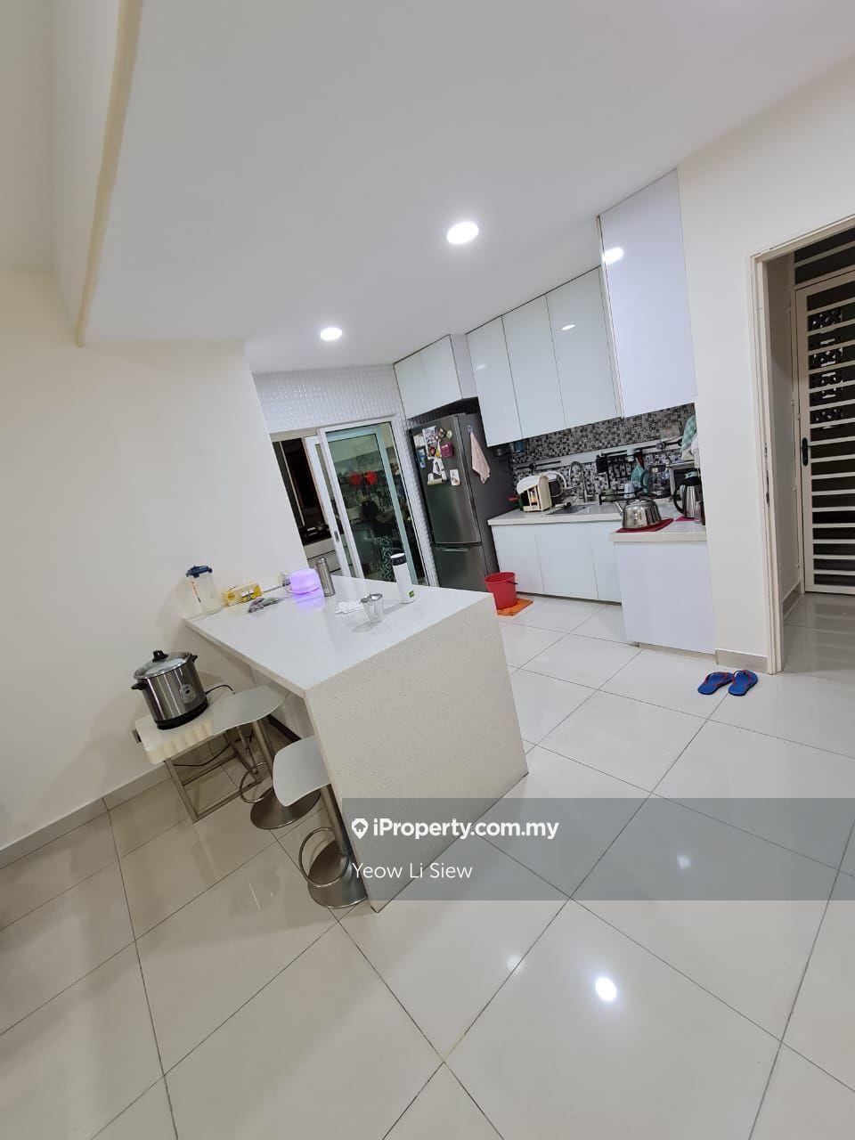 Below Market unit genuine price rare corner unit