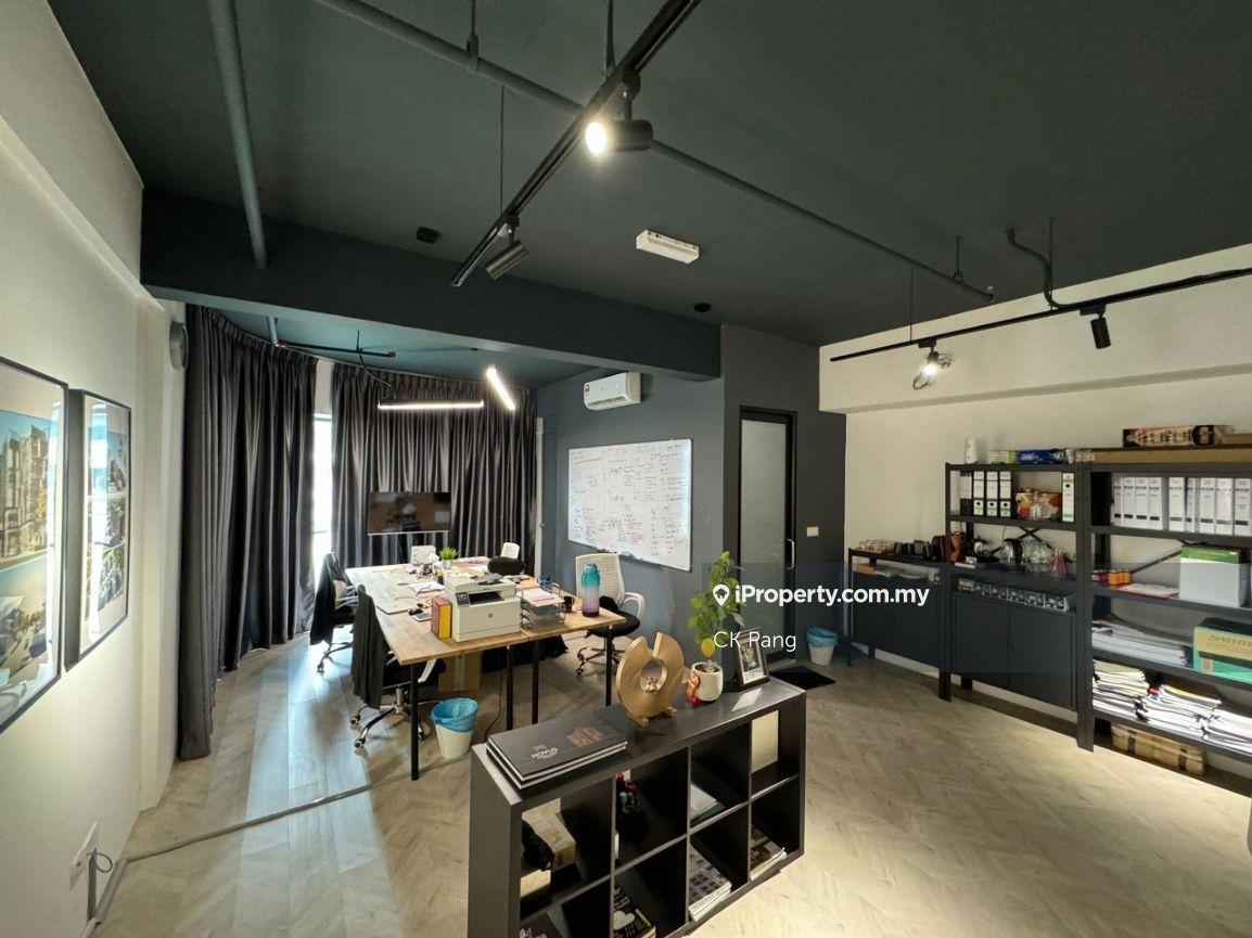 Sunway Geo nicely renovated office suite