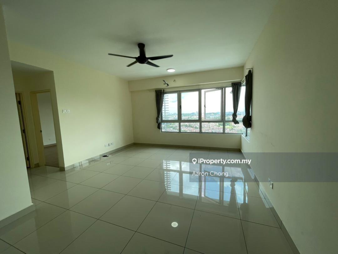 Saville Cheras Partly Furnish Freehold With 2 Carpark Well Maintain 