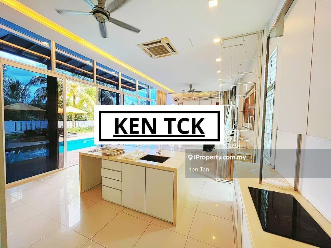 Cyberjaya Bungalow With Pool For Sale