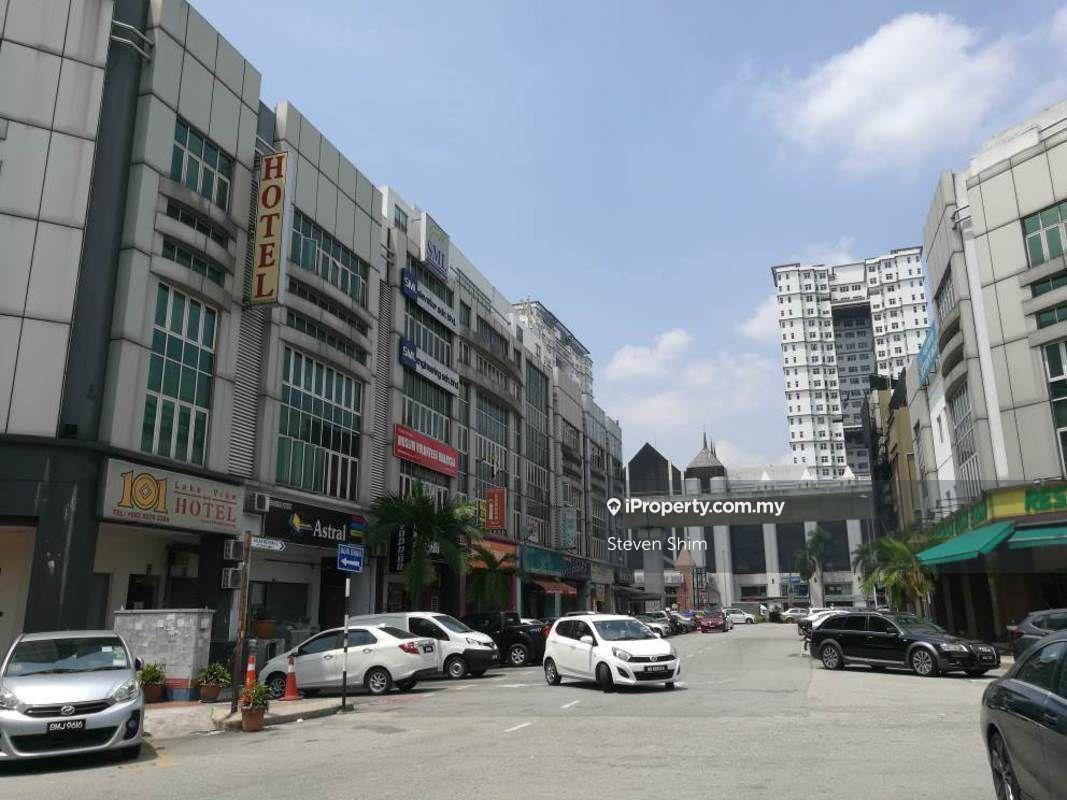 3.5 Storey Puchong Jaya Shop @ Jalan Merbah For Sale