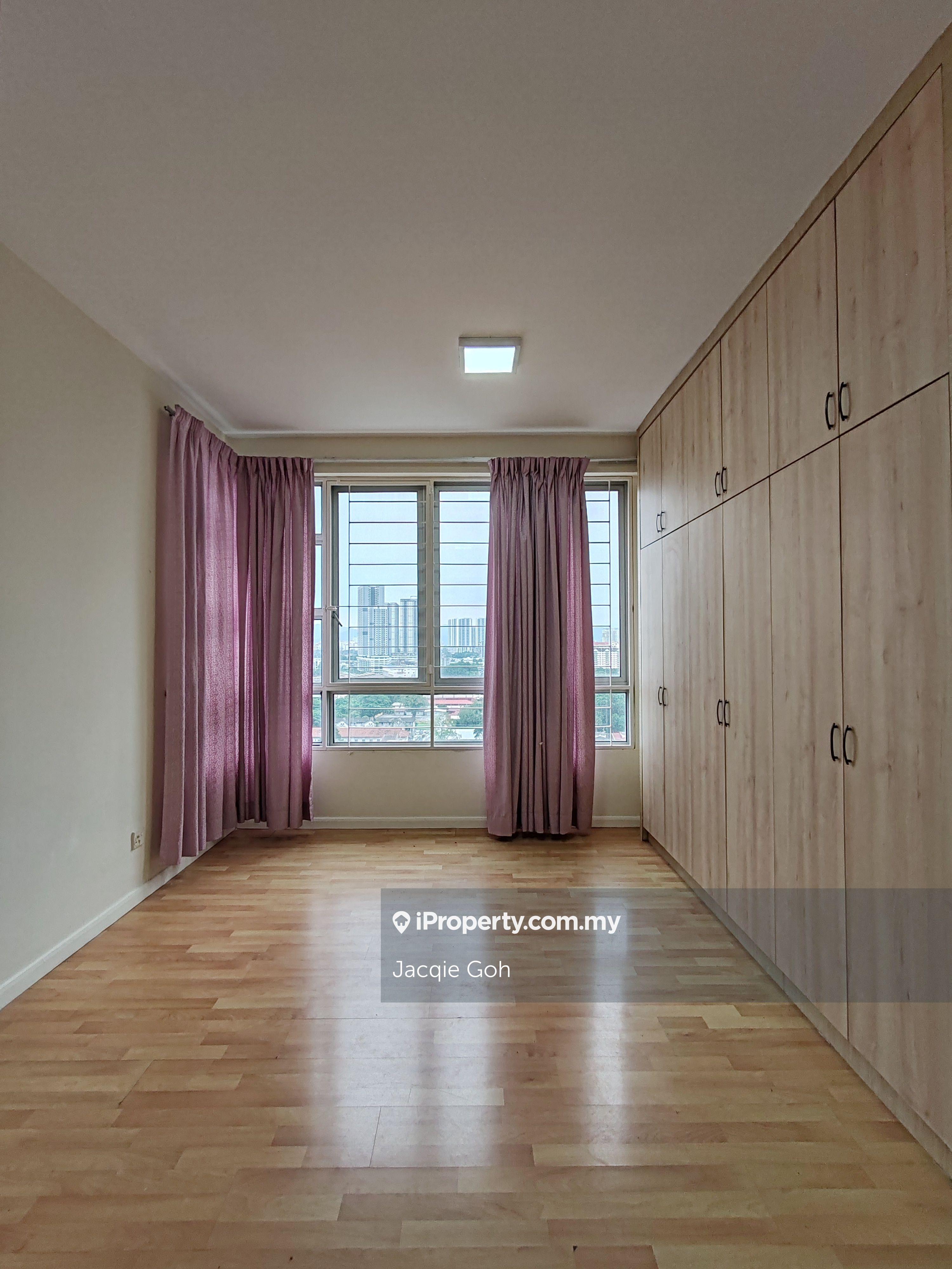 Freehold Condo For Sale at The Tamarind Sentul, near to amenities