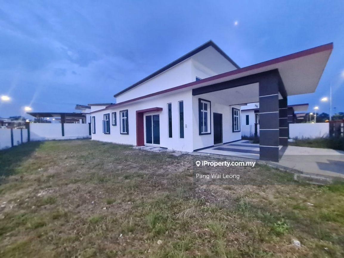 Single Storey Bungalow Corner Villa Bukit Negeri at Sg. Gadut