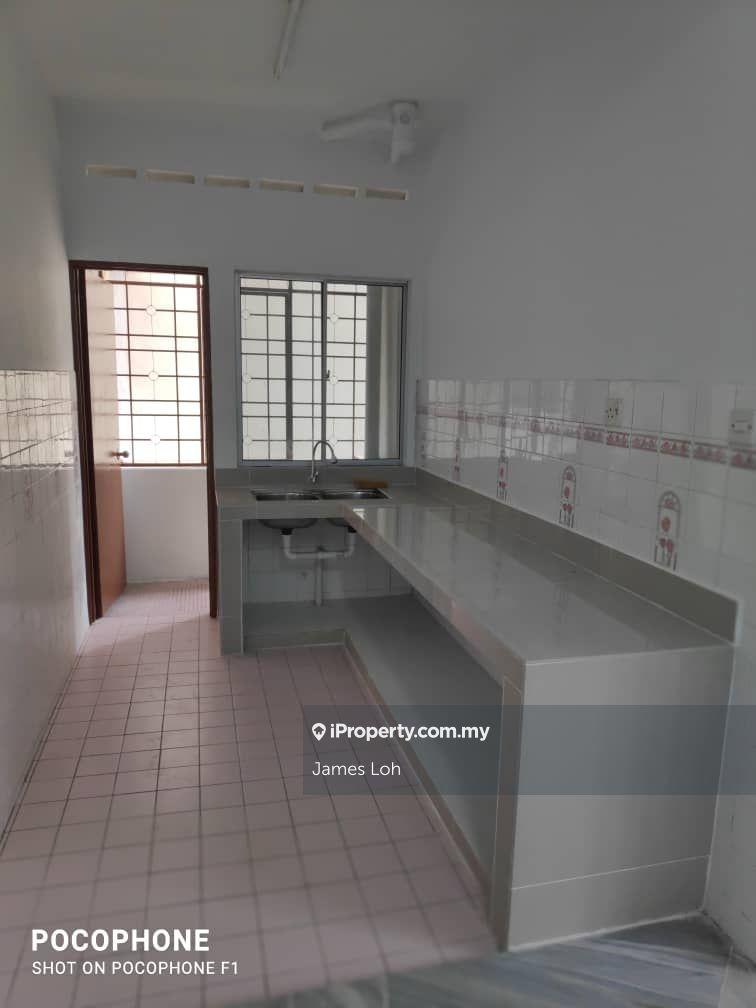 Goodyear Court 7 - Well maintained unit for Rent
