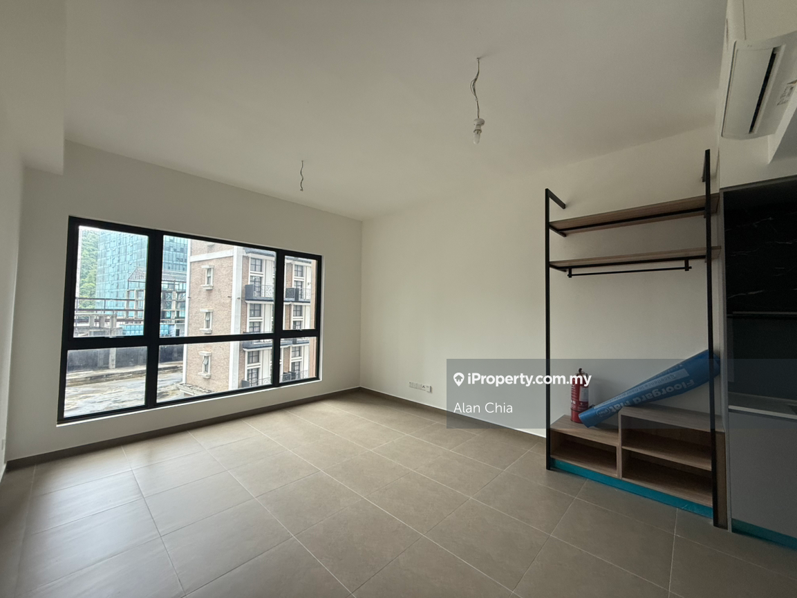 Brand new mossaz studio actual unit with partly furnish