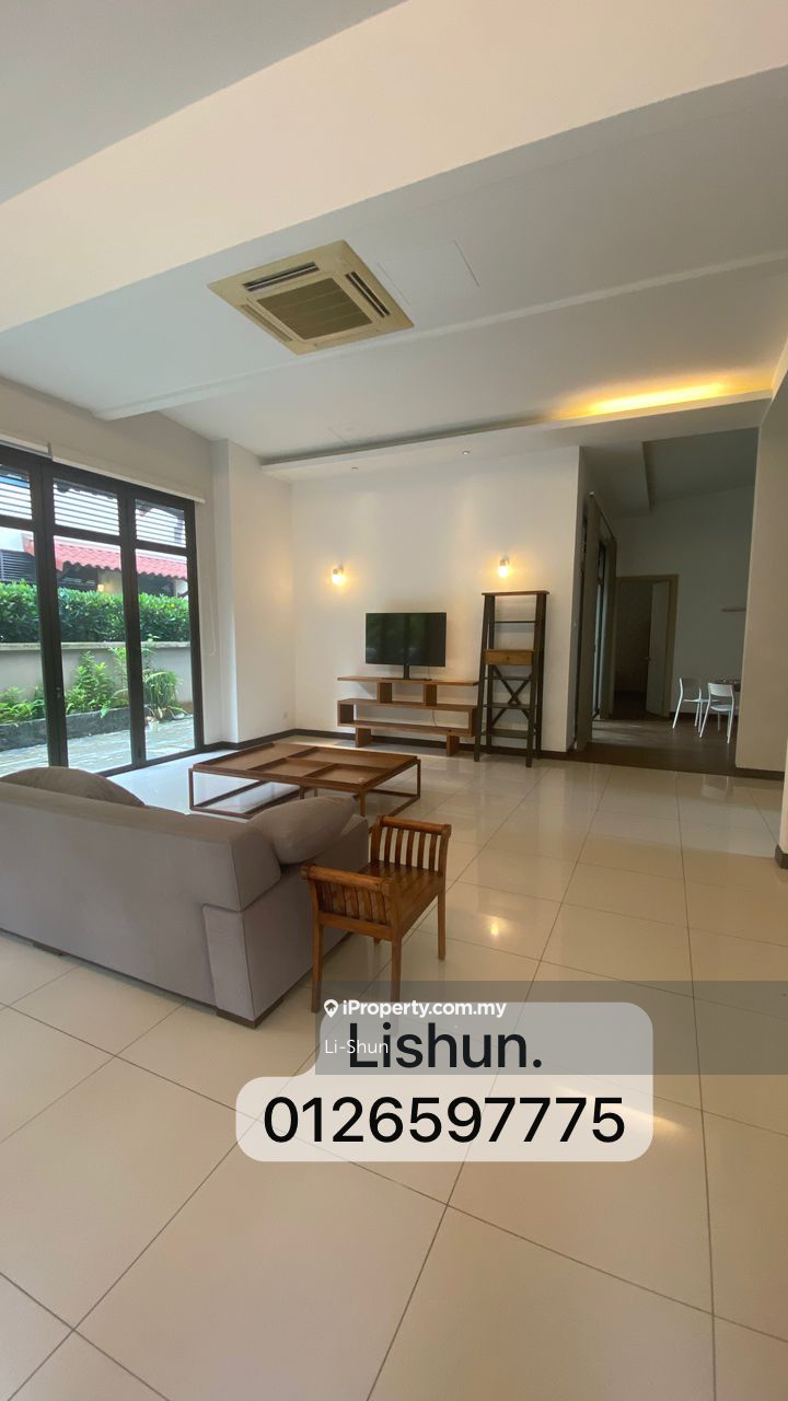 Bungalow near to Gardens & Lake, nicely renovated & well maintained