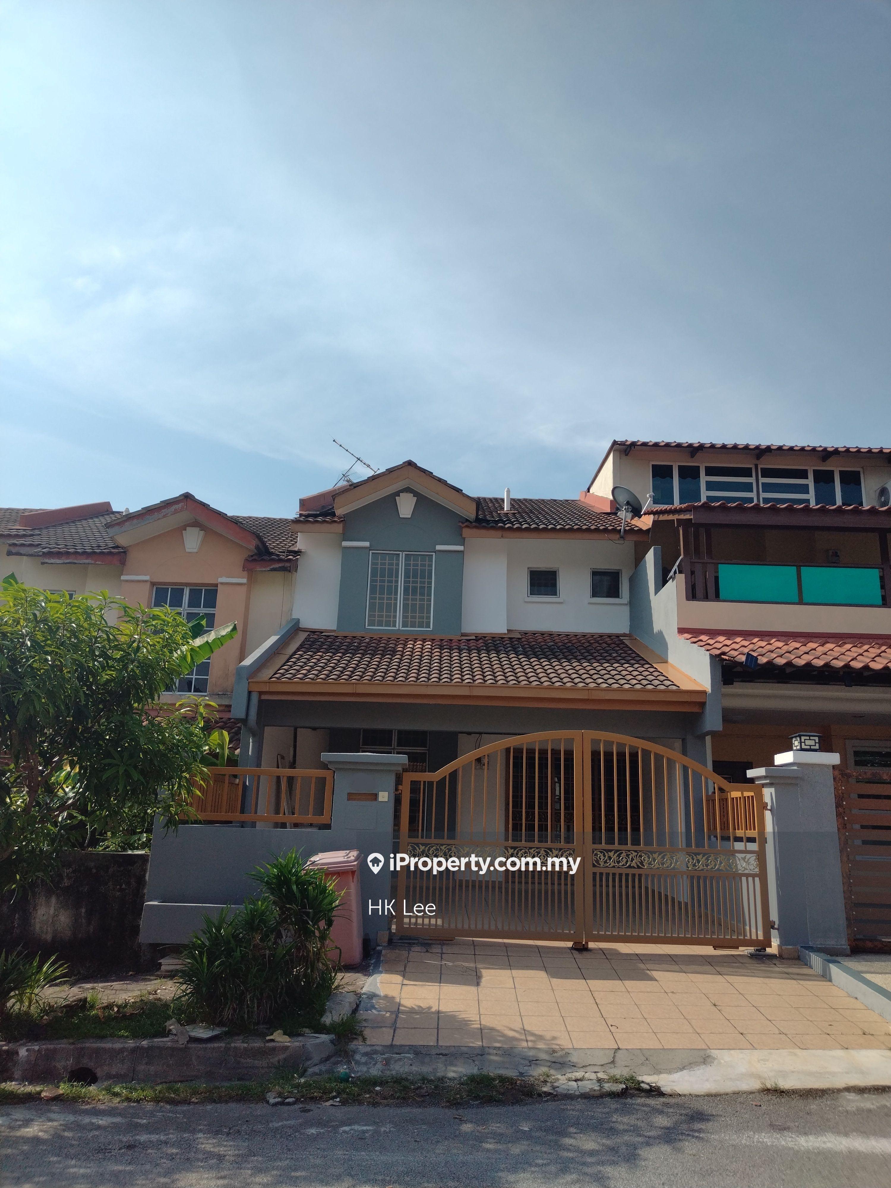 2 storey teres house at saujana damansara Pju10 for Sale