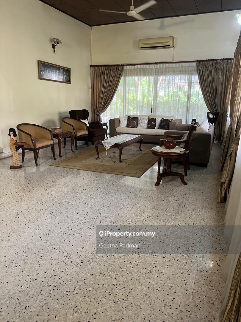 Spacious Bungalow with Endless Potential