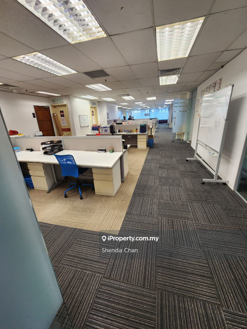 Spacious Fully furnished office for rent