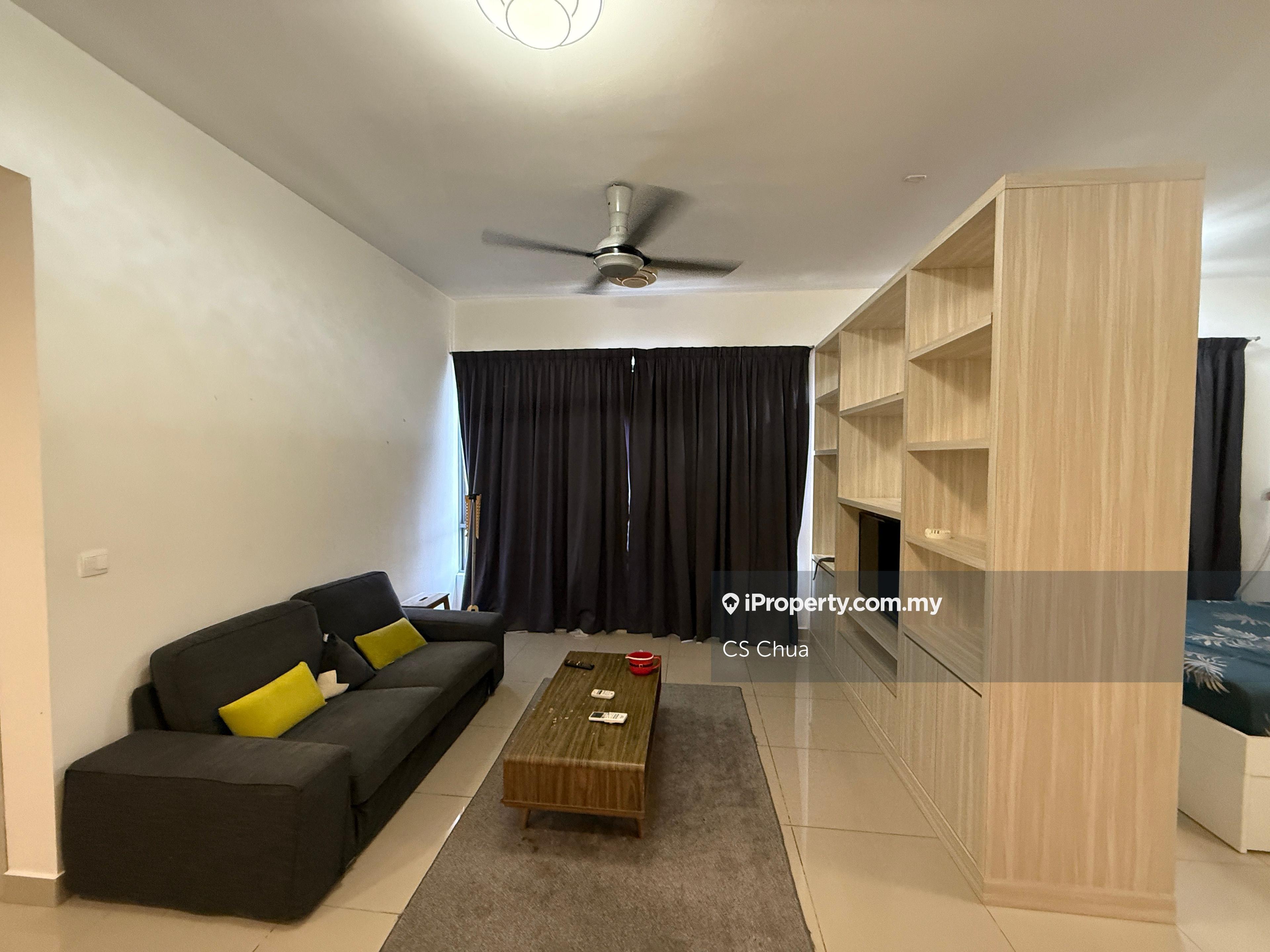Studio faing swimming pool unit for sale