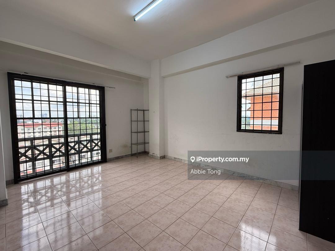 Sg long 3r2b middle flr w/guarded partly furnishedw/fridge & washer