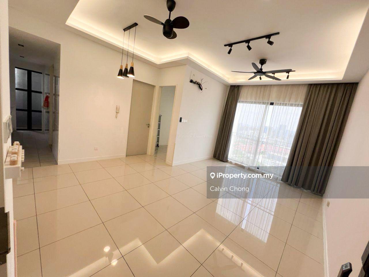 Well- Maintained New Like New Partially Furnished Unit Very High Floor