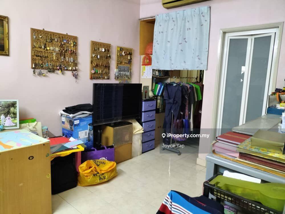 Subang Murni 2 Storey Terrace House For Sale